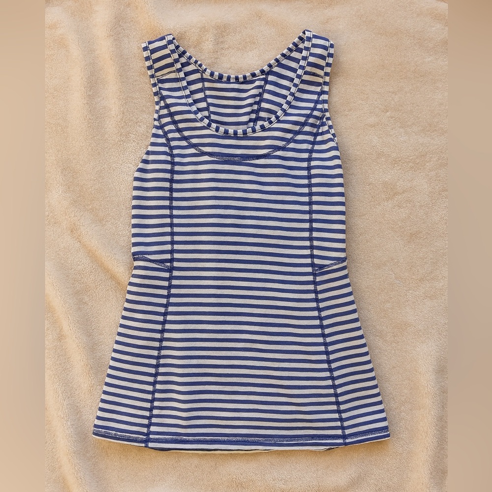 Lululemon women’s size 6 athletic tank top